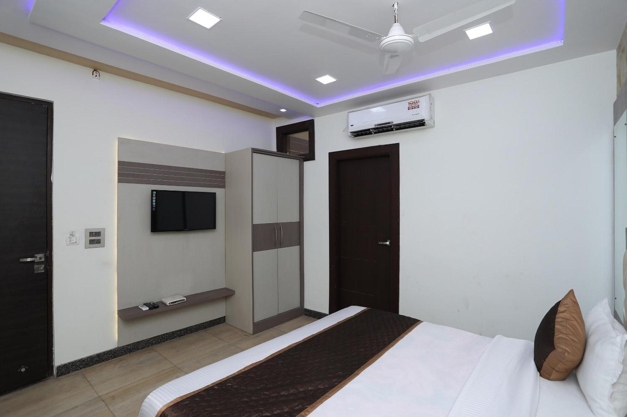 Oyo Hotel Vaishnavi Heritage Inn Agra  Exterior photo