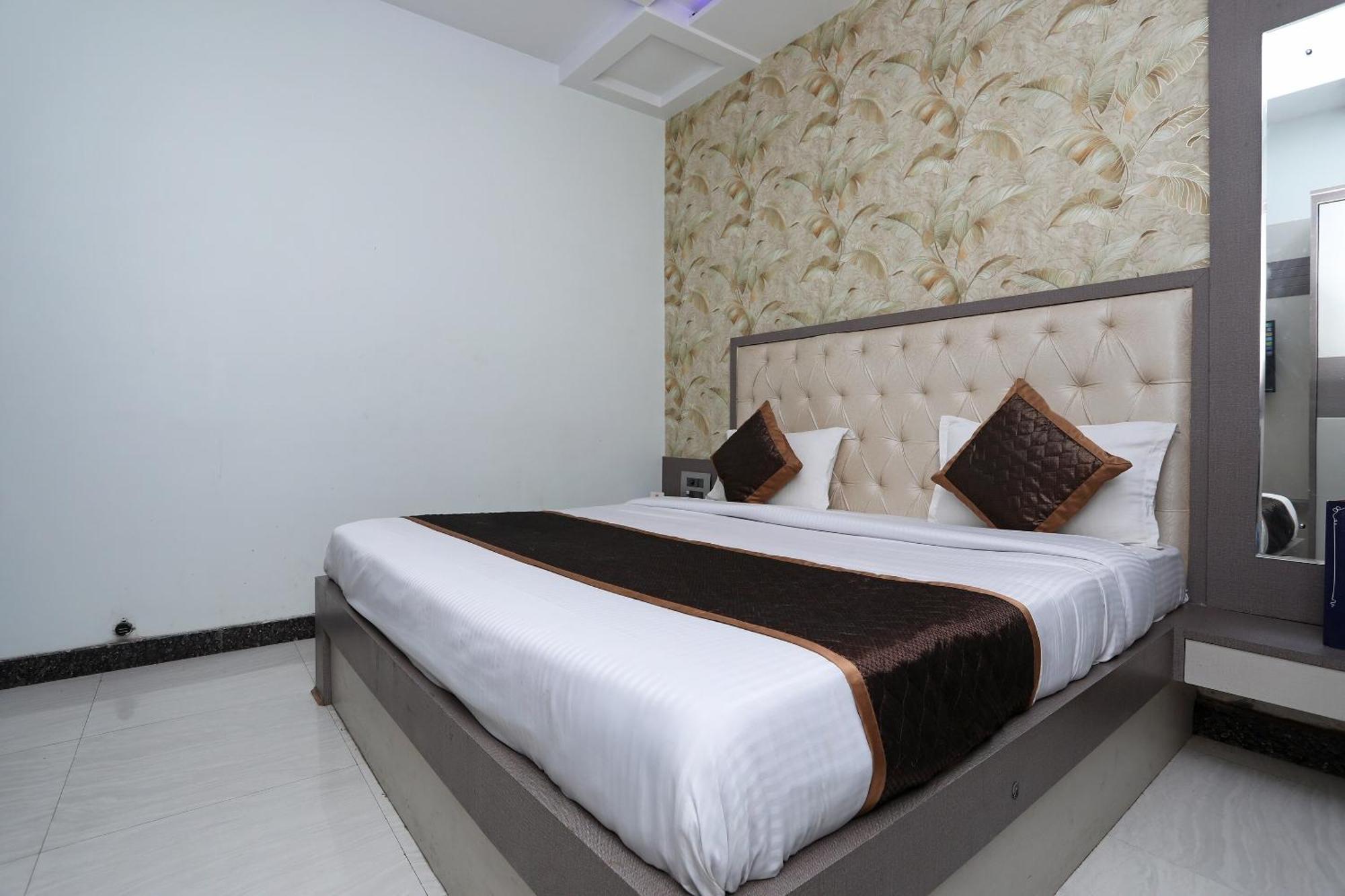 Oyo Hotel Vaishnavi Heritage Inn Agra  Exterior photo